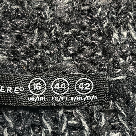 Women’s atmosphere sweater dress, black and white knit, long sleeve winter short - Picture 6 of 6